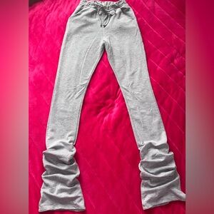 Cute Grey Stackable sweatpants with non adjustable drawstring
